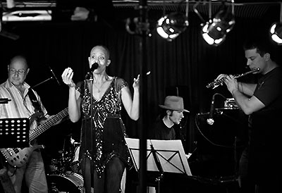 Adrienne Morgan Hammond & The Working Divas 