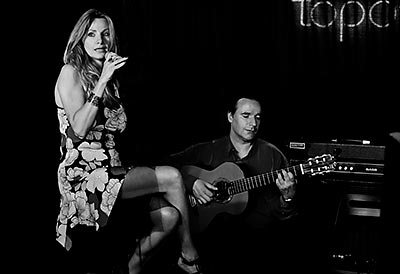 Duo Esperanza Yalegria