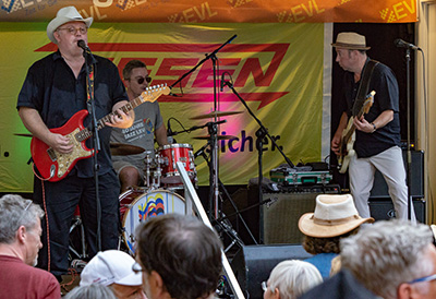 HB & the Random Players