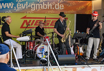 Lucky Old Quartett feat. Betty Braun