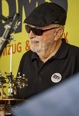 Lucky Old Quartett feat. Betty Braun