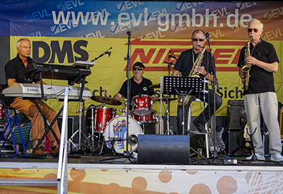 Lucky Old Quartett feat. Betty Braun