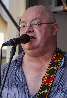 HB & the Random Players