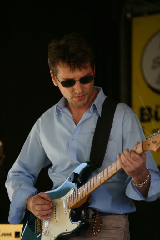 Tiny T. & The Big Ones