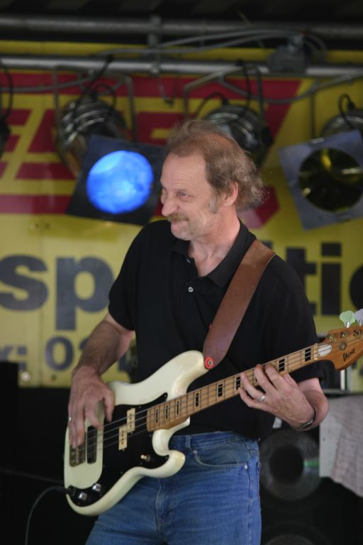 Tiny T. & The Big Ones