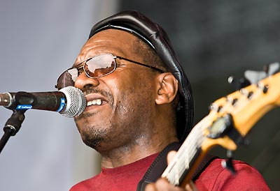 Spy Austin Play`s Hendrix