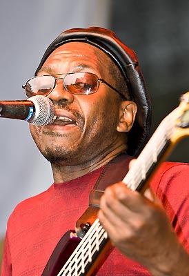 Spy Austin Play`s Hendrix