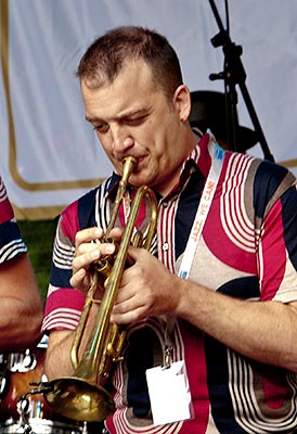 Coco Roadshow - Cologne Funkateers feat. Tate Simms