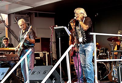 Phil & The Black Shadows