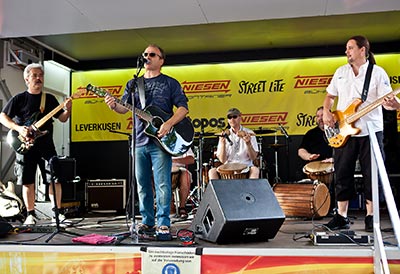 Malcolm Shuttleworth & Friends (featuring Quadjembo)