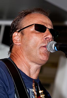 Malcolm Shuttleworth & Friends (featuring Quadjembo)