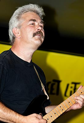 Malcolm Shuttleworth & Friends (featuring Quadjembo)