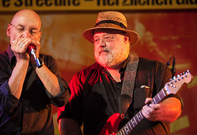 HB & the Random Players