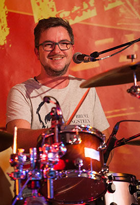 HB & the Random Players