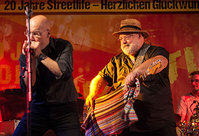 HB & the Random Players