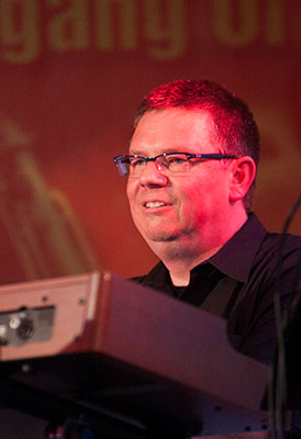 HB & the Random Players