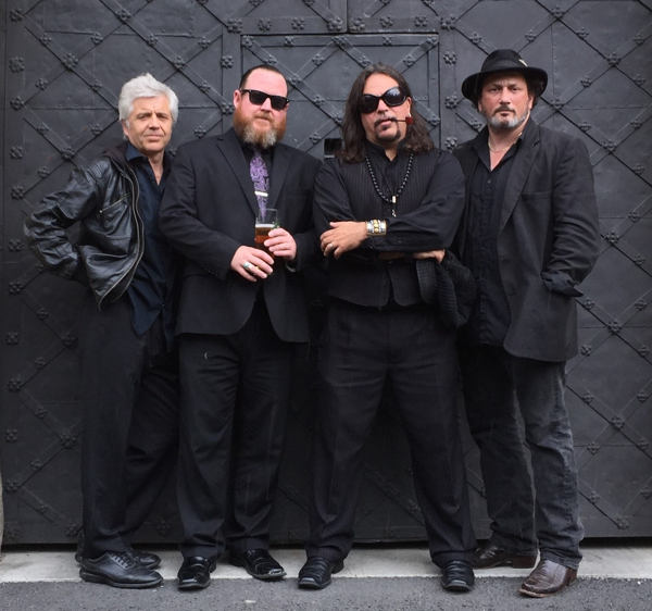 JOHNNY MASTRO & MAMA`S BOYS