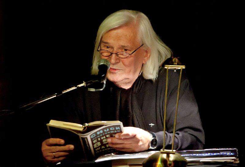 Peter Rüchel &dagger;