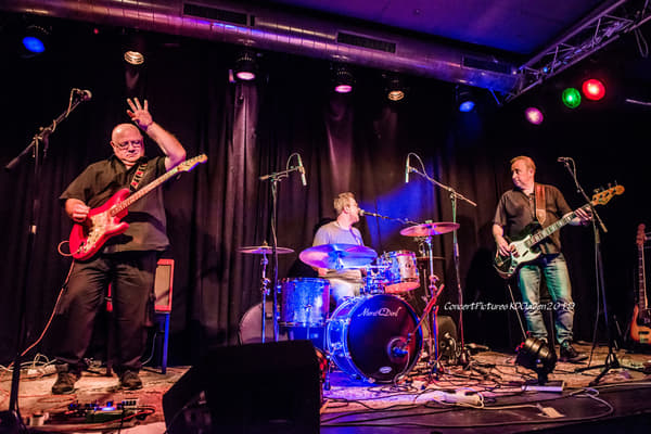 HB & The Random Players