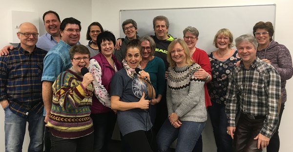 Regina Schleheck mit TeilnehmerInnen eines VHS-Kurses Leverkusen im Wintersemester 2019-20