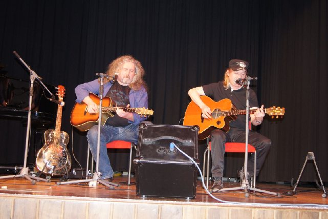 Schau Pau Acoustic Blues